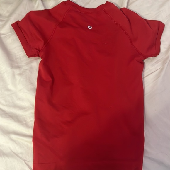 Red size 2 Lululemon swiftly tech 2.0 race length - Picture 3 of 3
